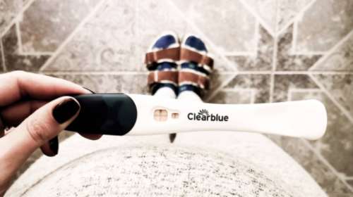 Εγκυος στο δεύτερο παιδί της πασίγνωστη Ελληνίδα τραγουδίστρια [εικόνες]