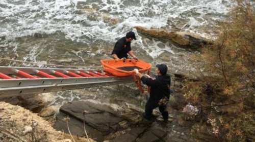 Κρήτη: Μεθυσμένος τουρίστας έπεσε στα βράχια και τραυματίστηκε σοβαρά