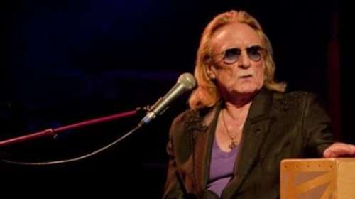 Με αναπνευστική ανεπάρκεια νοσηλεύεται ο τραγουδιστής Κριστόφ