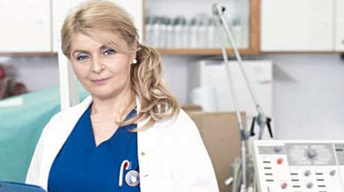 Κορονοϊός: Αυτή είναι η νοσηλεύτρια που θα εμβολιαστεί πρώτη στην Ελλάδα