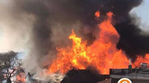 Στις φλόγες η Ξάνθη: Μεγάλη φωτιά σε καπναποθήκες στο κέντρο της πόλης - Απομακρύνονται κάτοικοι [εικόνες - βίντεο]