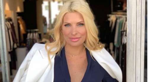 Ελένη Μενεγάκη: Η κόρη της Μαρίνα φοράει τις ροζ γόβες της μαμάς της [Εικόνα]