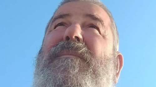 Πέθανε στα 55 του ο εικαστικός Δημήτρης Ταντανόζης