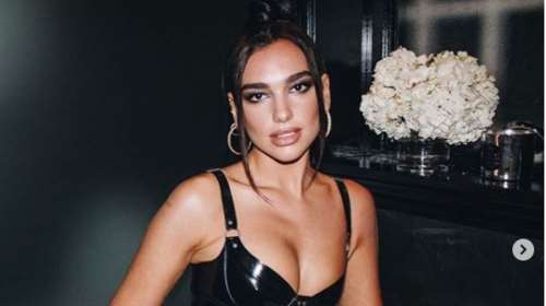 Dua Lipa: Το πορτοκαλί μπικίνι της &quot;έριξε&quot; το Instagram - 3 εκατ. likes σε λίγες ώρες