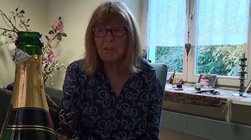 Η 76χρονη συγγραφέας παιδικών βιβλίων που έκανε ευθανασία: Ηπιε σαμπάνια με φίλους της και μετά πέθανε