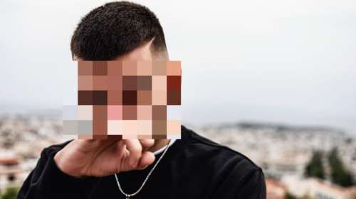 Συνελήφθη γνωστός τράπερ στη Νέα Φιλαδέλφεια – Βρέθηκε με όπλο και ναρκωτικά