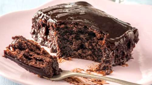 Ακης Πετρεζίκης: Σοκολατόπιτα σε 10 λεπτά - Πανεύκολη, με απίθανη γεύση