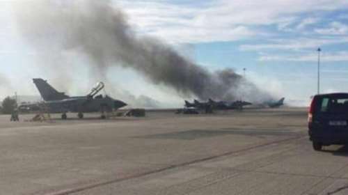 Φωτιά στην Αχαΐα έξω από την αεροπορική βάση του Άραξου - Συναγερμός για την αποθήκη πυρομαχικών