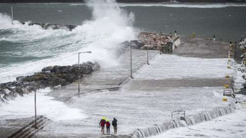 &quot;Δεμένα&quot; τα πλοία ανοιχτού τύπου στα λιμάνια Κέρκυρας Λευκίμμης και Ηγουμενίτσας λόγω δυνατών ανέμων