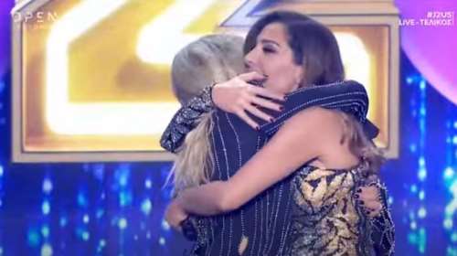 Βίσση - Βανδή: &quot;Γκρεμίστηκε&quot; το twitter με την εμφάνισή τους - &quot;Θα είναι θέμα Πανελληνίων το 2041&quot;