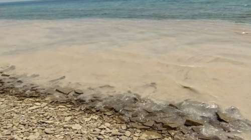 Εφτασε στη Λήμνο η θαλάσσια βλέννα του Μαρμαρά - Σάρωσε την Ιμβρο [εικόνες - βίντεο]