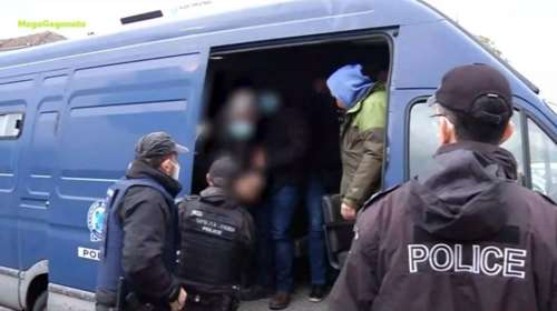 Ο Διευθυντής Γυμνασίου για &quot;Θεματοφύλακες&quot;: Δεχόμασταν απειλές για τη ζωή μας, μας έλεγαν ότι θα μας κρεμάσουν ανάποδα