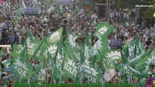 Εδωσαν... ρέστα οι Ράδιο Αρβύλα: Συγκινημένοι τραγουδούσαν τον ύμνο του ΠΑΣΟΚ α λα... Beatles [βίντεο]