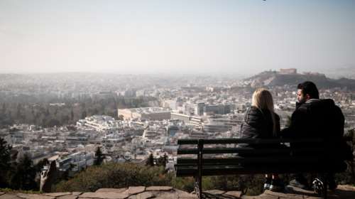 Καιρός: &quot;Κοκτέιλ&quot; σκόνης, βροχών και υψηλών θερμοκρασιών σήμερα