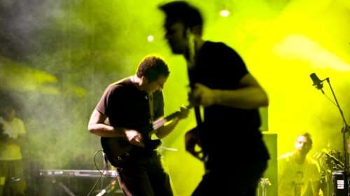 Το Schoolwave παίζει με την παράδοση ζωντανά από τον Θόλο του ΚΠΙΣΝ