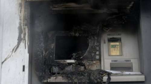 Ανατίναξαν ΑΤΜ στην Παλλήνη τα ξημερώματα