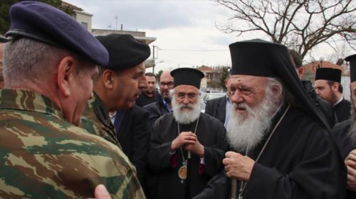 Ο καθηγητής Αντώνης Λιάκος τα βάζει με τον Ιερώνυμο- Επειδή πήγε στους στρατιώτες στον Έβρο