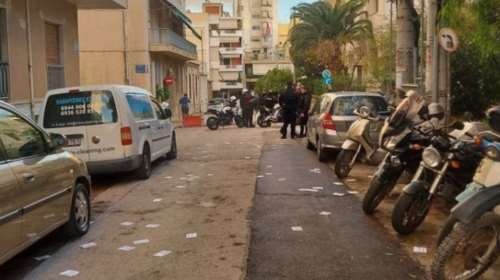 Συμπλοκή αντιεξουσιαστών και αστυνομικών στον Κολωνό - Τέσσερις τραυματίες από την ομάδα ΔΙΑΣ [εικόνες]