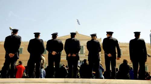 Σώματα Ασφαλείας: Ανεμβολίαστο το 28% των αστυνομικών και το 43% των πυροσβεστών