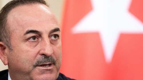 Μεγαλοπρεπές &quot;άδειασμα&quot; Κομισιόν σε Τσαβούσογλου: Δεν έχει εξουσιοδοτηθεί να μιλάει εκ μέρους της ΕΕ