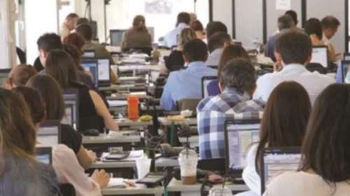 ΥΠΟΙΚ: Μέχρι την Παρασκευή θα έχουν κατατεθεί τα χρήματα σε 90.000 από τους 135.000 ελεύθερους επαγγελματίες