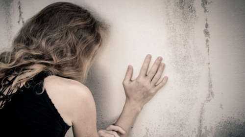 Καταγγελία 17χρονης για αποπλάνηση από γνωστό ποδοσφαιριστή