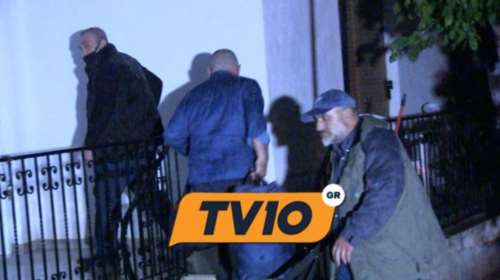 Ο Νίκος Παλαιοκώστας έφτασε στο πατρικό του σπίτι στα Τρίκαλα [εικόνες - βίντεο]