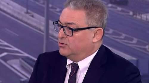 Βασιλακόπουλος: Γιατί έχουμε επαναμολύνσεις με την Ομικρον - Καμία λογική να μπαίνουν ανεμβολίαστοι σε κλειστούς χώρους