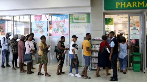 Μετάλλαξη Ομικρον: Ποια συμπτώματα εμφανίζουν οι ασθενείς που μολύνθηκαν-Τι αναφέρει κορυφαία νοτιοαφρικανή γιατρός