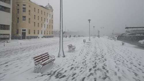Κακοκαιρία Μήδεια: Χωρίς ρεύμα από το βράδυ της Κυριακής οι Σποράδες - Χιόνια και μέσα στο Βόλο
