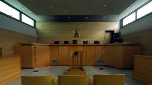Πάτρα: Αποφυλακίζεται η 27χρονη μητέρα που άφησε το βρέφος στην παραλία και πέθανε