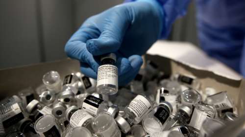 Ψαλτοπούλου: Σωτήρια η τρίτη δόση για τους άνω των 60 - 15 φορές υψηλότερη προστασία από τον θάνατο