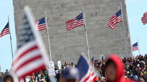 Ουκρανία: Οι ΗΠΑ διέταξαν την αποχώρηση των οικογενειών των Αμερικανών διπλωματών στο Κίεβο