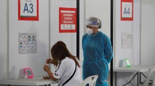 Καμπανάκι επιστημόνων: Τα αρχικά συμπτώματα του κορονοϊού μπορεί να μοιάζουν με τις παρενέργειες του εμβολίου- Μείνετε σπίτι