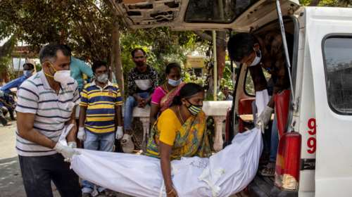 &quot;Ματώνει&quot; η Ινδία: Νέο ρεκόρ κρουσμάτων και θανάτων από κορονοϊό σε ένα 24ωρο