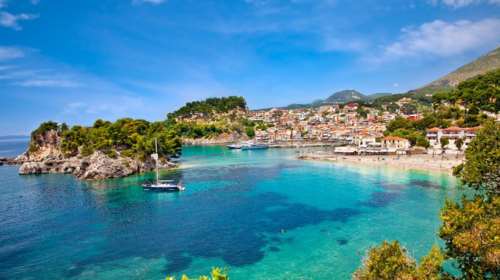 Πάργα, η πριγκίπισσα της Ηπείρου: Καταπράσινη και γραφική, με γαλαζοπράσινα νερά - Ιδανική για διακοπές [βίντεο]