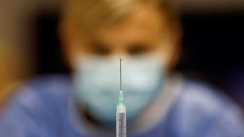 Βασιλακόπουλος για AstraZeneca: Οι διστακτικοί ας κάνουν δεύτερη δόση από άλλο εμβόλιο