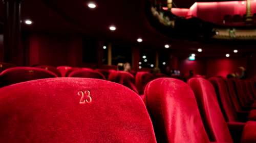 Το Σωματείο Εργαζομένων Εθνικού Θεάτρου στηρίζει τον Μπιμπίλα μετά την επίθεση του Λιγνάδη