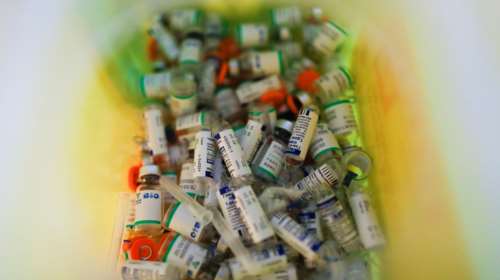 Κορονοϊός: Η Γερμανία θα αγοράσει 30 εκατ. δόσεις του εμβολίου Sputnik-V