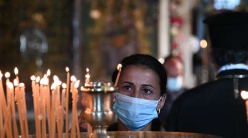 Ανοίγουν οι εκκλησίες για Χριστούγεννα και Πρωτοχρονιά - Χαιρετίζει την απόφαση η Ιερά Σύνοδος και στέλνει μήνυμα για τήρηση των μέτρων