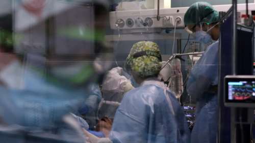 Κορονοϊός: "Μαύρος" και ο Δεκέμβρης με 686 θανάτους σε μια εβδομάδα - Οσα θύματα είχαμε τους πρώτους 9 μήνες