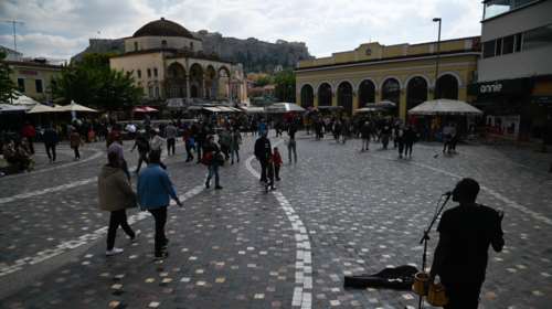 Κορονοϊός: Στο &quot;κόκκινο&quot; η Αττική με 712 νέες μολύνσεις, 551 στη Θεσσαλονίκη, 237 στη Λάρισα