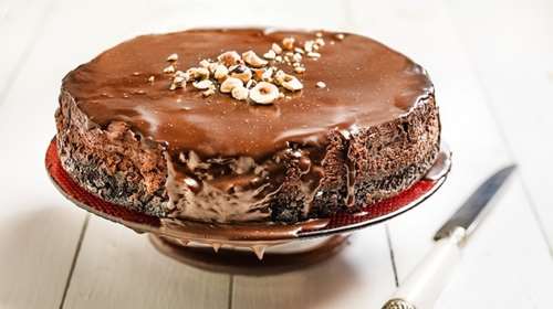 Συνταγή της Αργυρώς Μπαρμπαρίγου: Τσιζκέικ πραλίνα χωρίς ψήσιμο