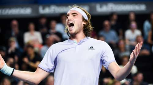 Το Twitter &quot;γλεντάει&quot; τον Τσιτσιπά για τη δήλωση ότι δεν έχει εμβολιαστεί - &quot;Ο Harrods βγήκε παγανιά&quot;