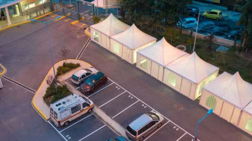 Κορονοϊός - Θεσσαλονίκη: Μέτρα σοκ στο τραπέζι - Στο Βελλίδειο η ΔΕΘ μετατρέπεται σε ΜΕΘ - Σκηνές έξω από τα νοσοκομεία