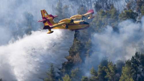 Πώς φτάσαμε στον πύρινο εφιάλτη: Η έλλειψη συντονισμού και η επιλογή να σωθεί η Αττική αντί για την βόρεια Εύβοια