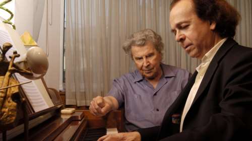 Cyprien Katsaris: Τι πρέπει να γνωρίζουμε για τον μεγάλο πιανίστα που θα εμφανιστεί στο Μέγαρο Μουσικής