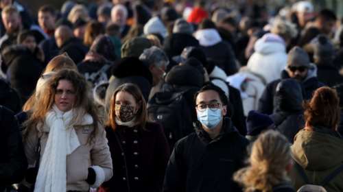 Μετάλλαξη Όμικρον: Ελπίδες από τους ειδικούς - Πιο μεταδοτική αλλά με ηπιότερα συμπτώματα - Ολα οσα γνωρίζουμε