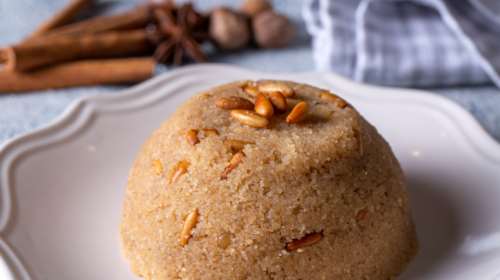 Πετρετζίκης: Το απόλυτο γλυκό της Σαρακοστής - Πανεύκολη συνταγή για χαλβά σιμιγδαλένιο