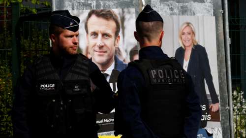 Γαλλία: Ηθελε &quot;να σκοτώσει τον Μακρόν&quot; ο άνδρας που μαχαίρωσε ιερέα μέσα σε εκκλησία στη Νίκαια